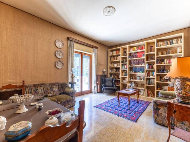 Appartamento in vendita a Roma RM