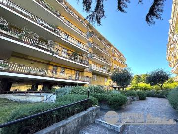 Appartamento in vendita a Roma RM