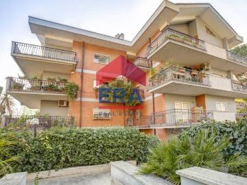 Appartamento in vendita a Roma RM