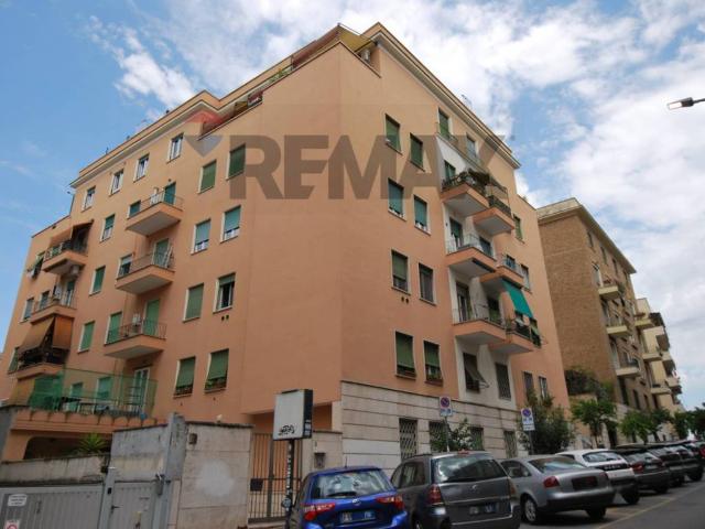 Appartamento in vendita a Roma RM