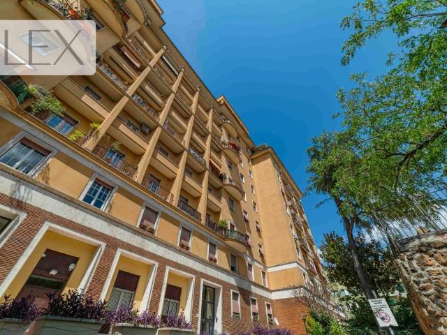 Appartamento in vendita a Roma RM