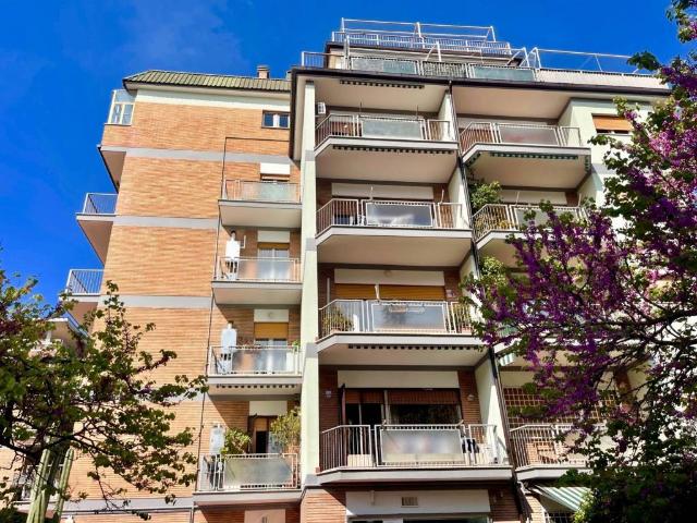 Appartamento in vendita a Roma RM