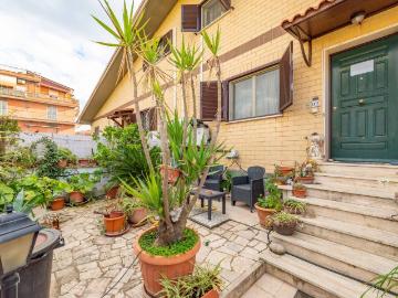 Villa in vendita a Roma RM