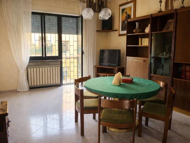 Appartamento in vendita a Roma RM