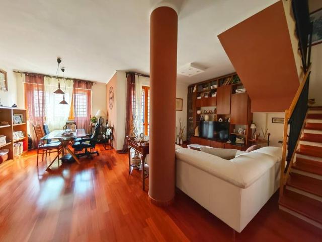 Appartamento in vendita a Roma RM