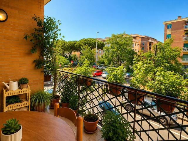 Appartamento in vendita a Roma RM