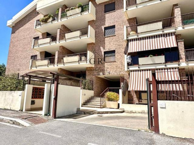 Appartamento in vendita a Roma RM