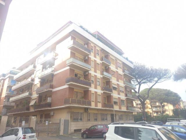 Appartamento in vendita a Roma RM