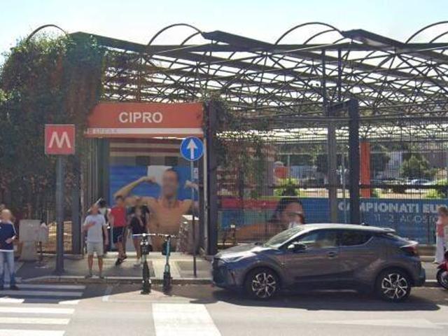 Appartamento in vendita a Roma RM