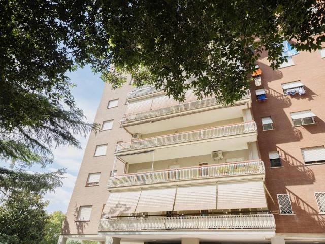 Appartamento in vendita a Roma RM
