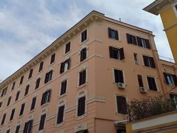Appartamento in vendita a Roma RM