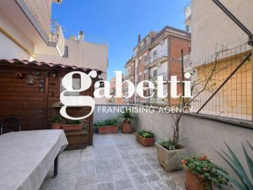 Appartamento in vendita a Roma RM