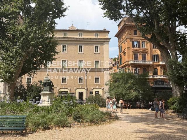 Appartamento in vendita a Roma RM