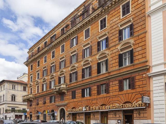 Appartamento in vendita a Roma RM