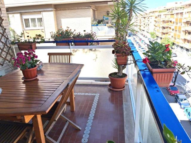 Appartamento in vendita a Roma RM