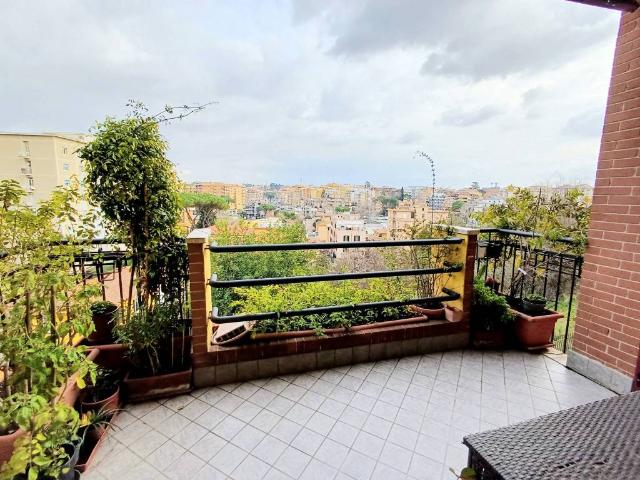 Appartamento in vendita a Roma RM