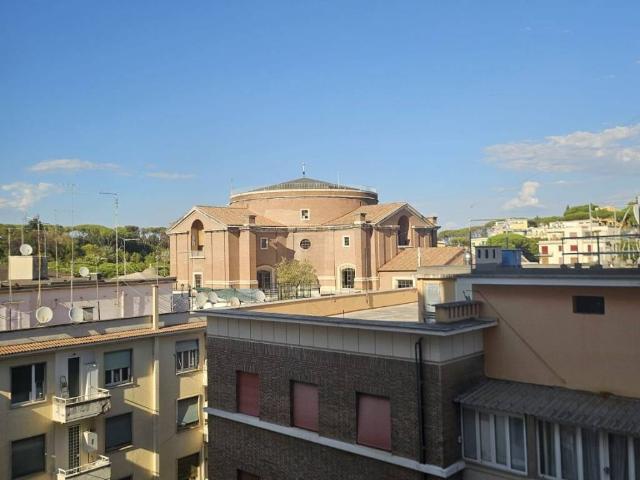Appartamento in vendita a Roma RM