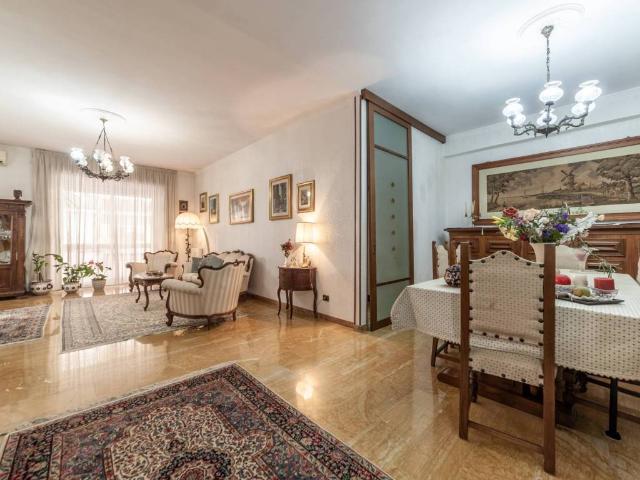Appartamento in vendita a Roma RM