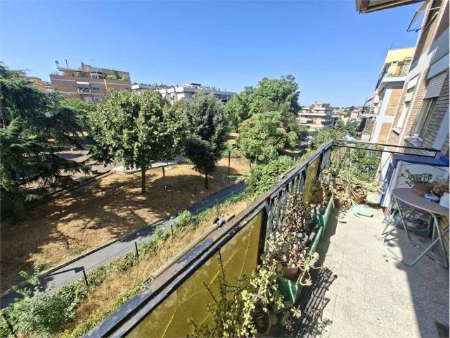 Appartamento in vendita a Roma RM