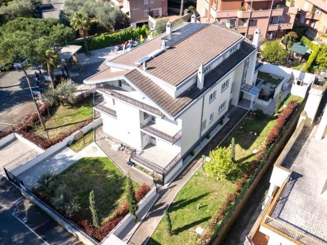 Appartamento in vendita a Roma RM