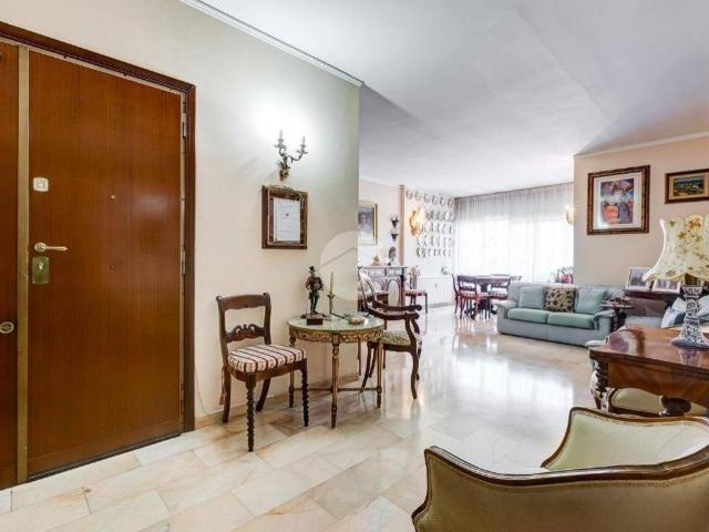 Appartamento in vendita a Roma RM