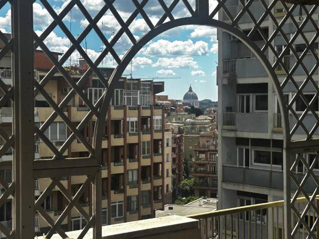 Appartamento in vendita a Roma RM