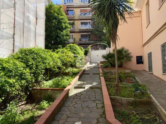 Appartamento in vendita a Roma RM
