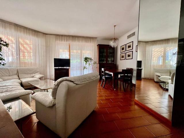 Appartamento in vendita a Roma RM