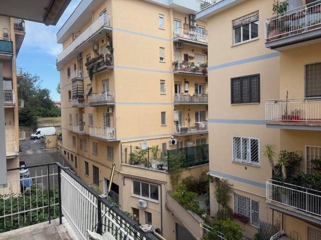 Appartamento in vendita a Roma RM