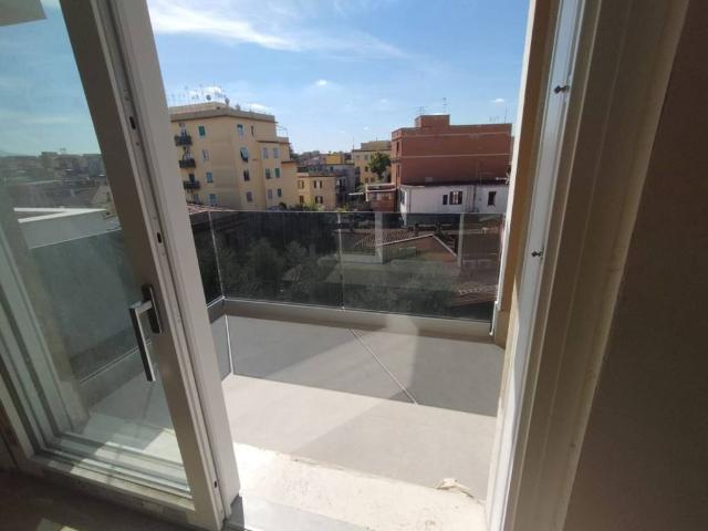 Appartamento in vendita a Roma RM