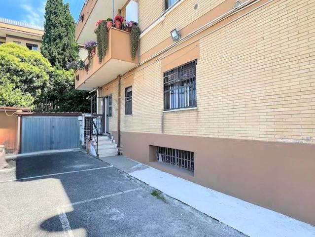 Appartamento in vendita a Roma RM