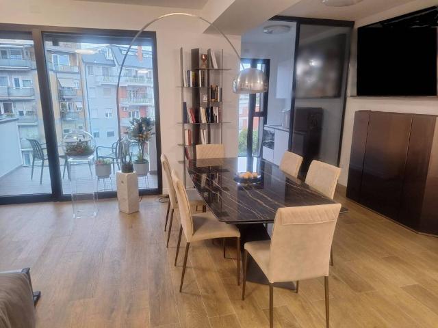 Appartamento in vendita a Roma RM