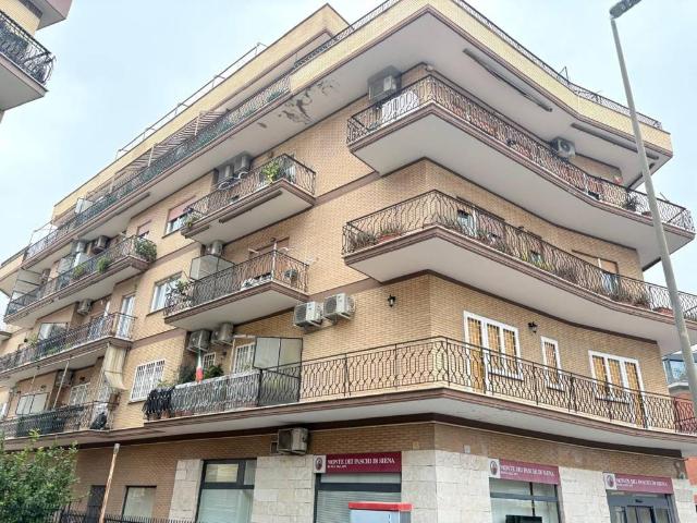 Appartamento in vendita a Roma RM
