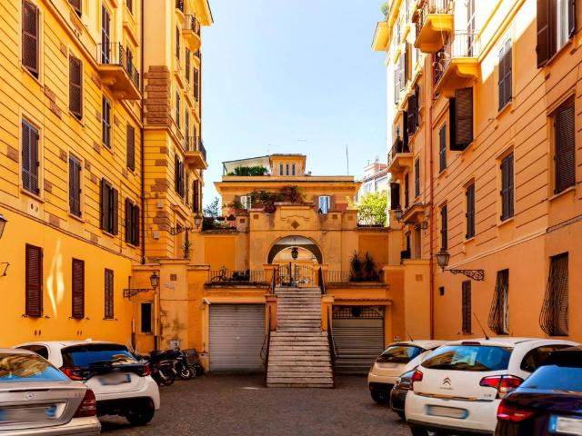 Appartamento in vendita a Roma RM