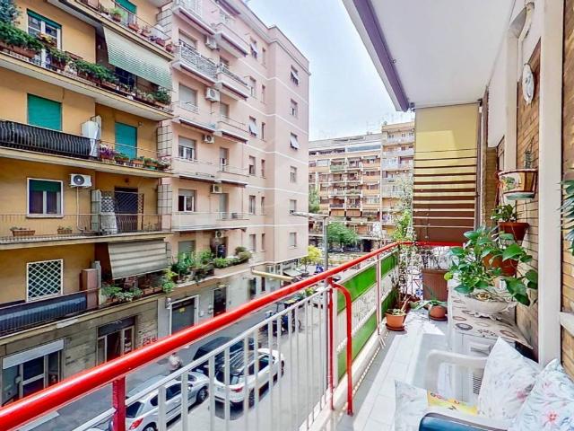Appartamento in vendita a Roma RM