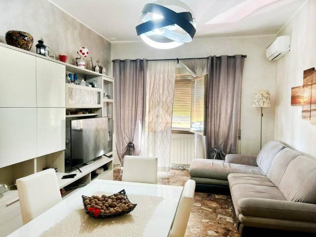 Appartamento in vendita a Roma RM