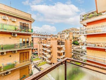 Appartamento in vendita a Roma RM