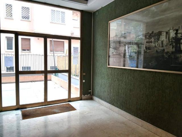 Appartamento in vendita a Roma RM