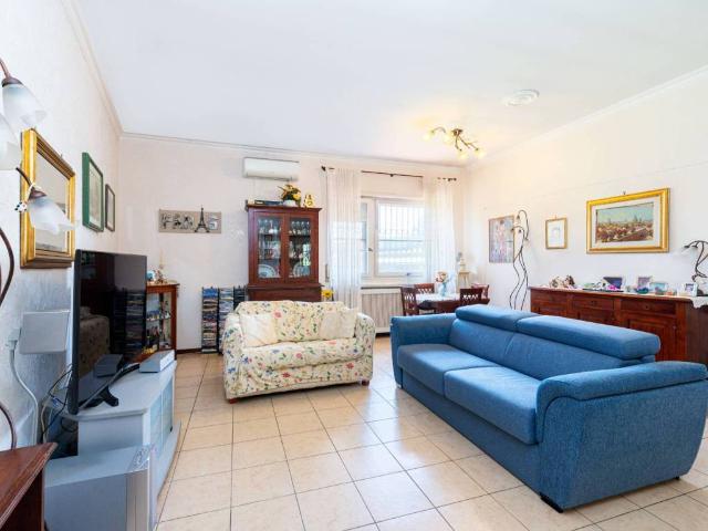 Appartamento in vendita a Roma RM