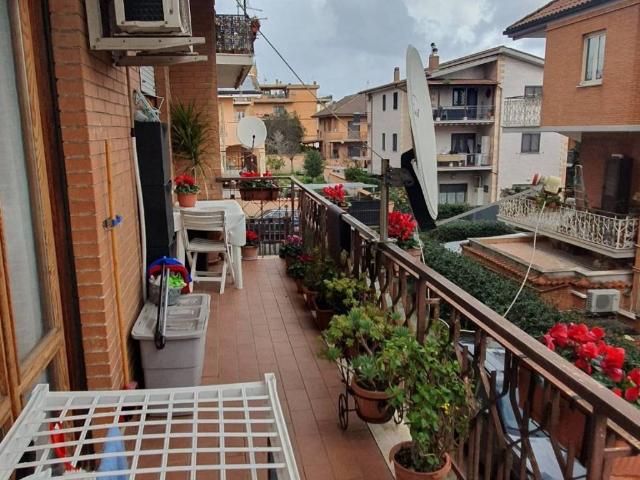 Appartamento in vendita a Roma RM