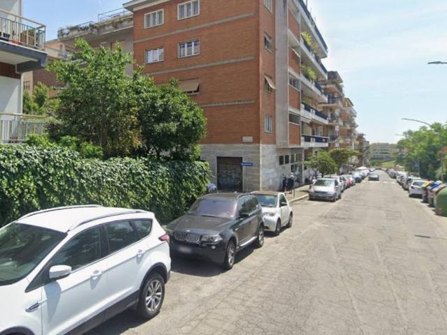 Appartamento in vendita a Roma RM