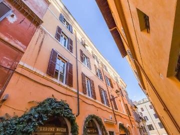 Appartamento in vendita a Roma RM