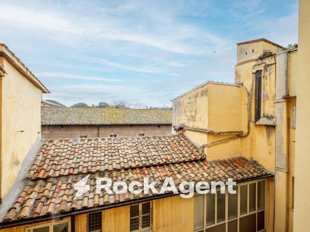 Appartamento in vendita a Roma RM