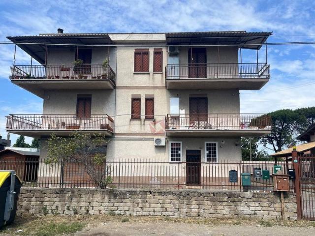 Appartamento in vendita a Roma RM