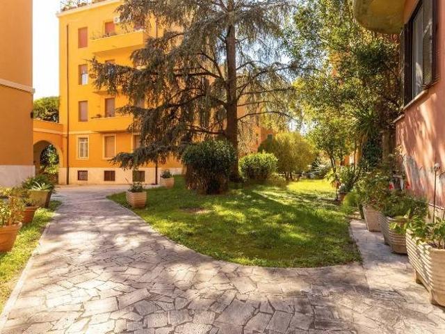 Appartamento in vendita a Roma RM