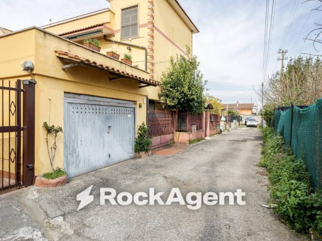 Appartamento in vendita a Roma RM
