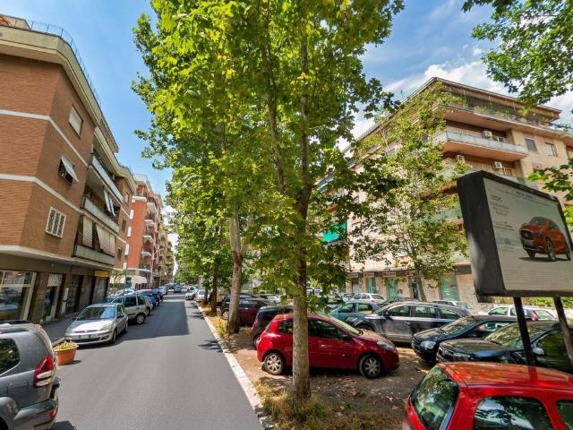 Appartamento in vendita a Roma RM