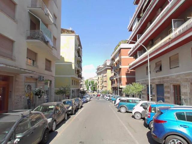 Appartamento in vendita a Roma RM