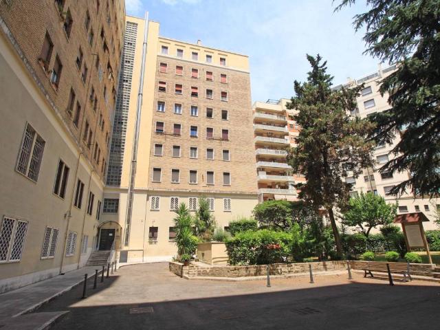 Appartamento in vendita a Roma RM