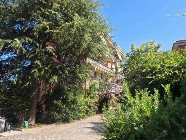 Appartamento in vendita a Roma RM